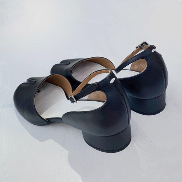 Maison Margiela Black Tabi Ankle Strap Heels - Picture 5 of 14